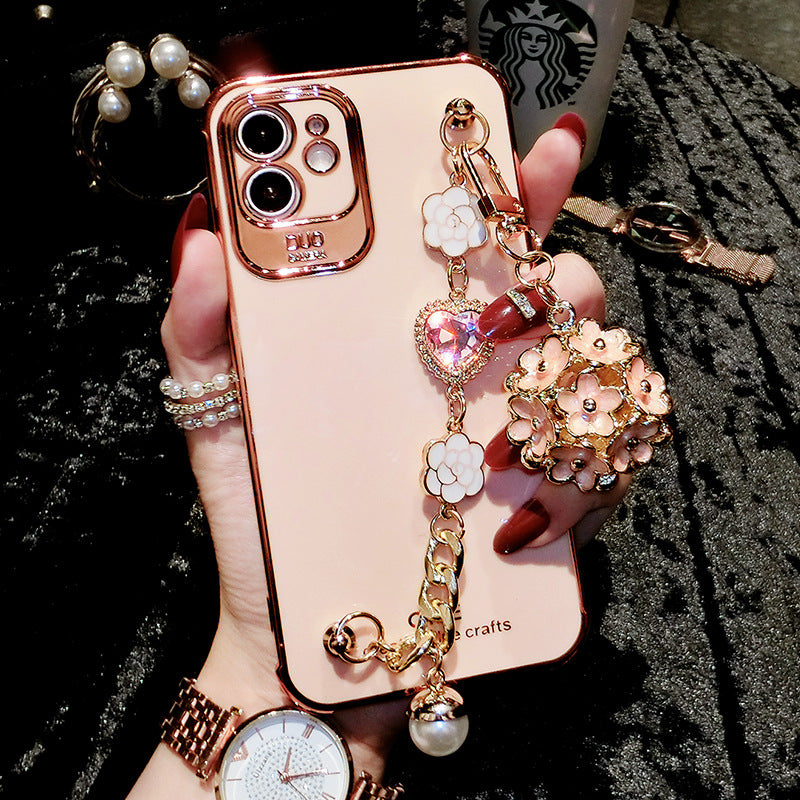 Compatible with Apple , Four-leaf Clover Chain Phone Case